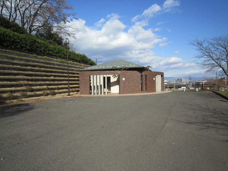 弁天山公園（東口）