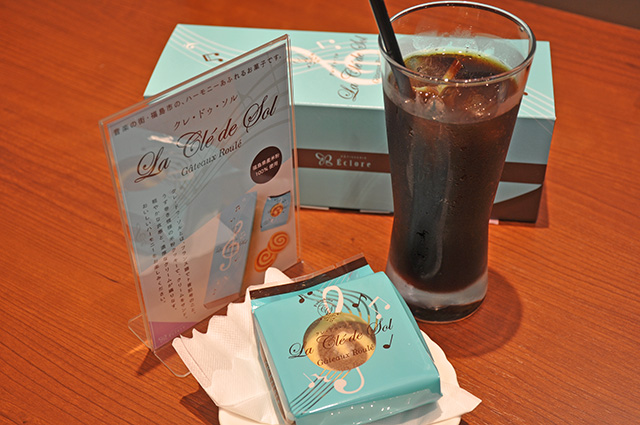 「クレ・ドゥ・ソル」は1個240円、5個入り1200円(いずれも税別)。人気の商品なのでお早めに。