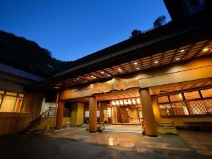 山水荘