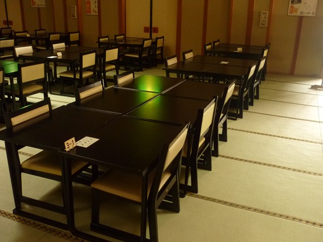 お食事会場