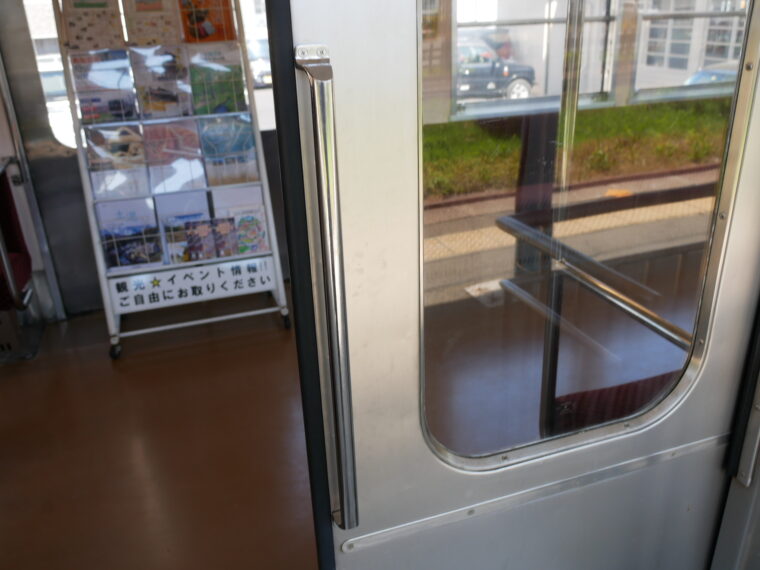 電車のドアが引き戸になっていて面白い！