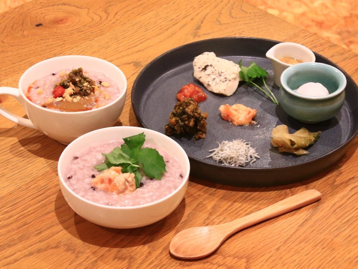 朝食