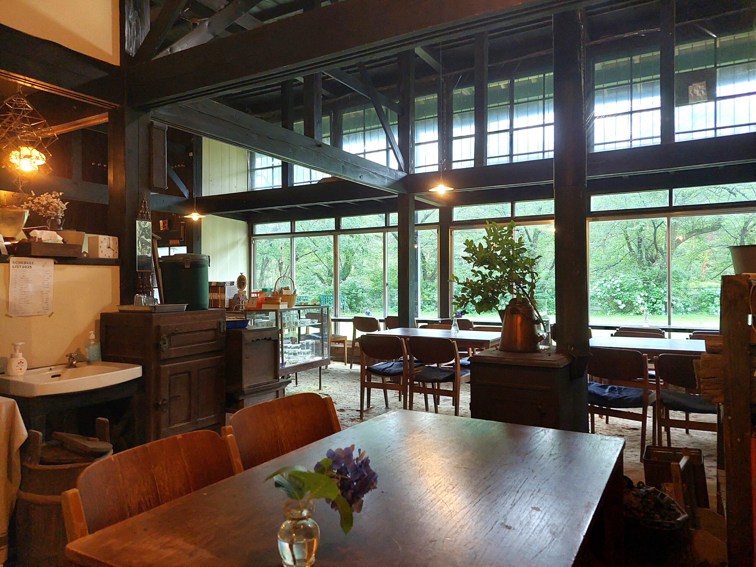 空カフェ店内