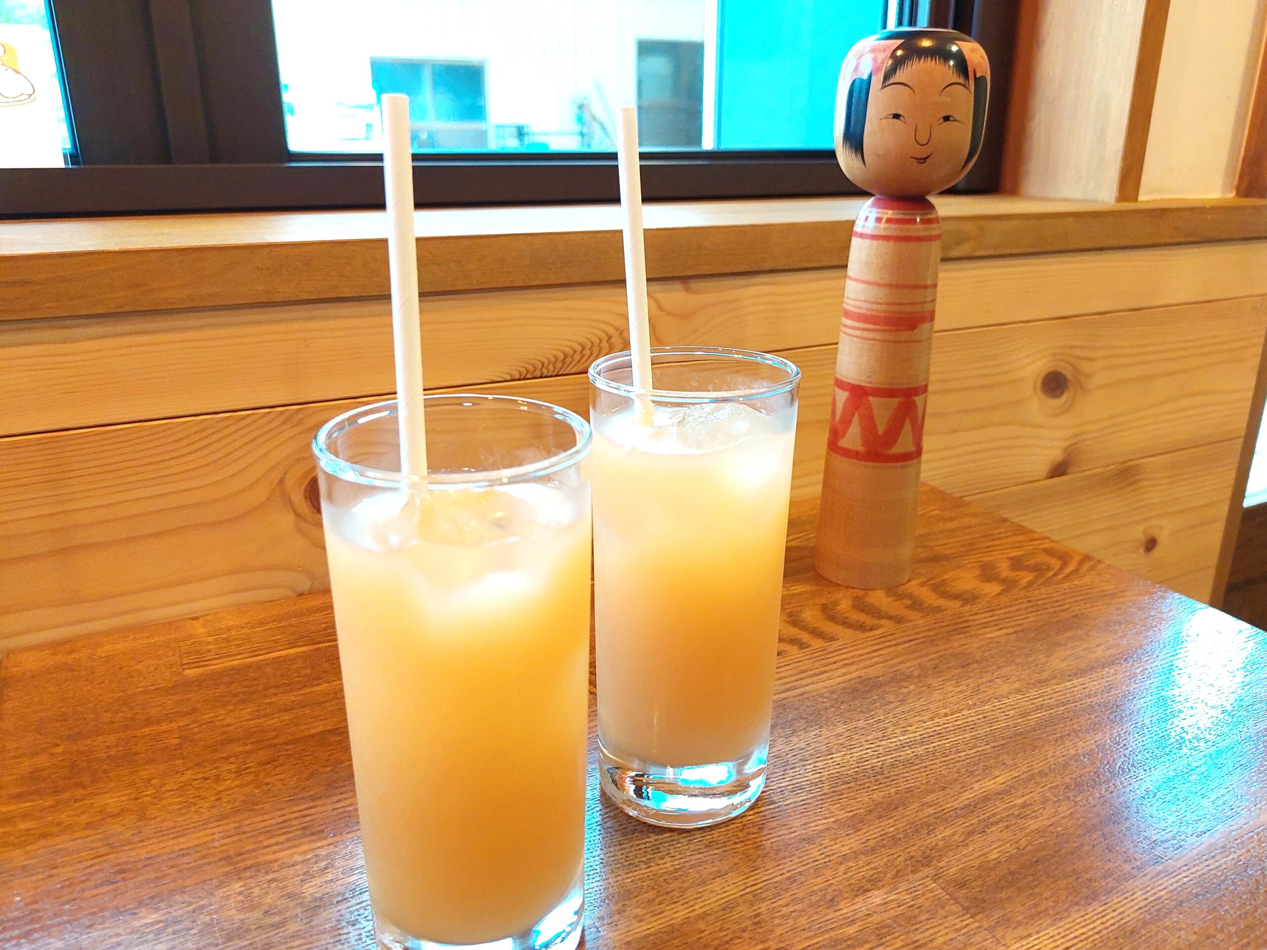 ももジュース（350円）