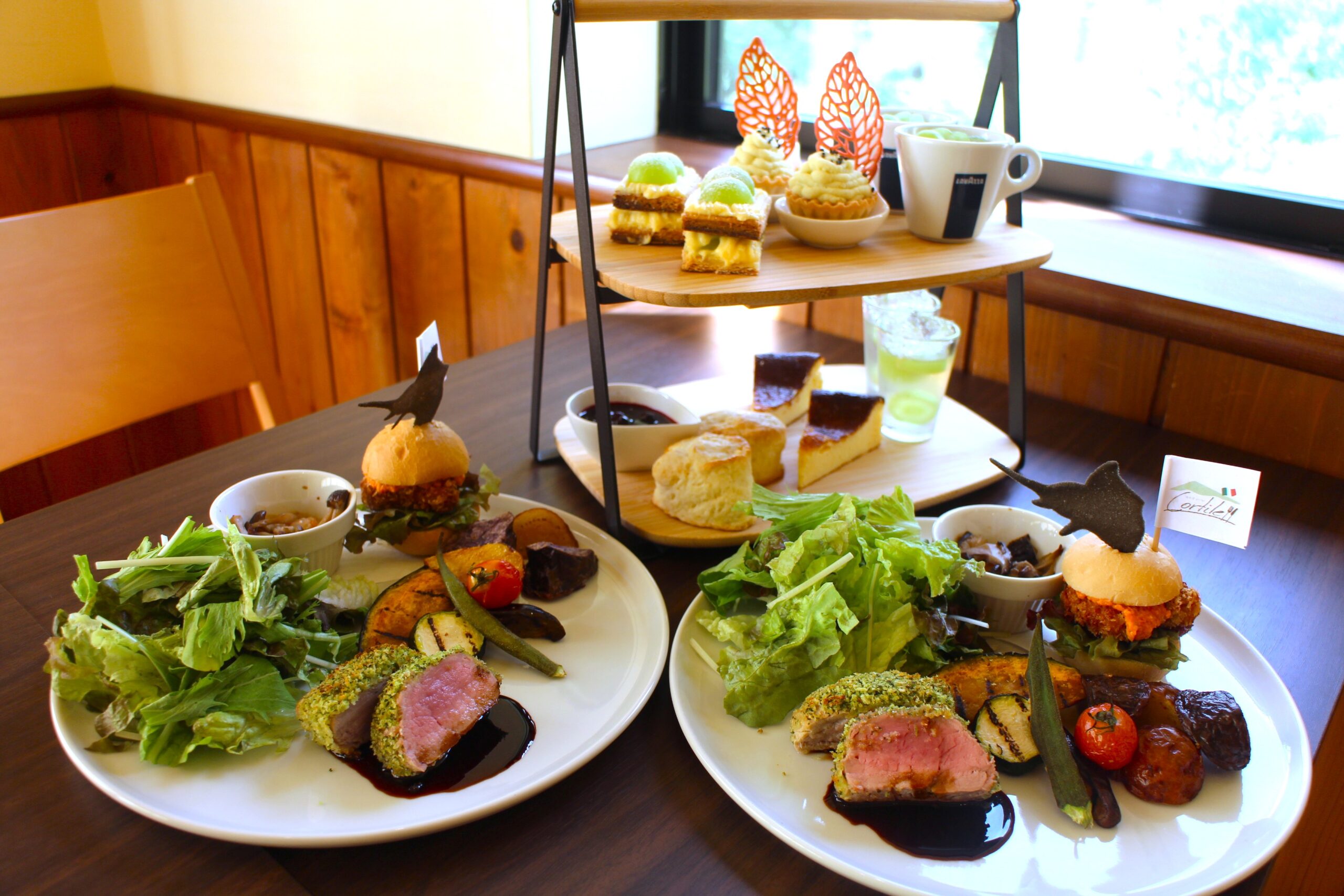 Autumn Afternoon Tea　二人前の写真