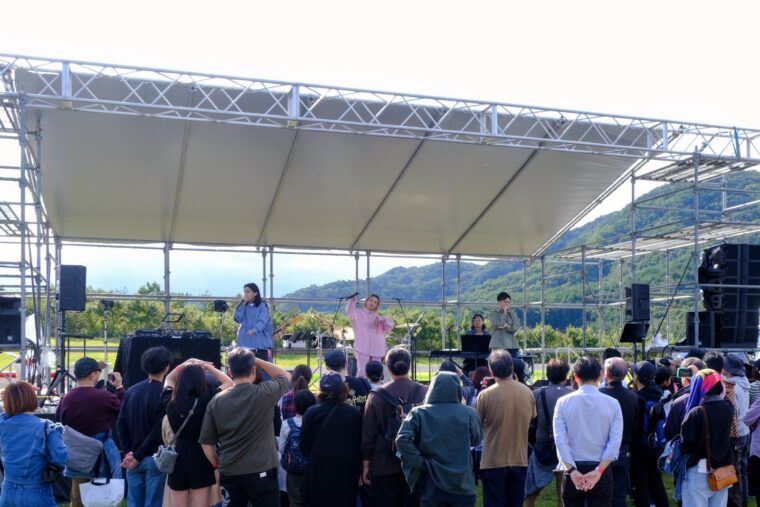 RUNG HYANGさんとJairoさんたちによるライブパフォーマンス