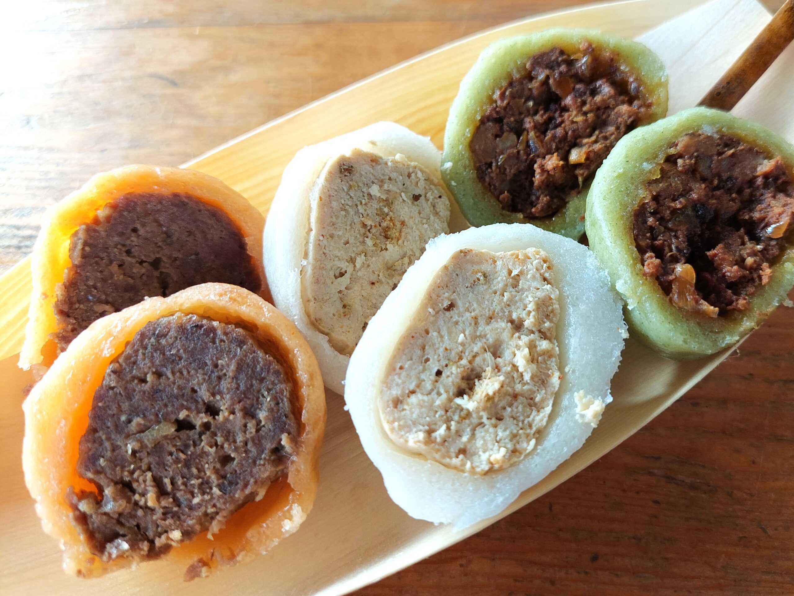 「峠の三色肉だんご」