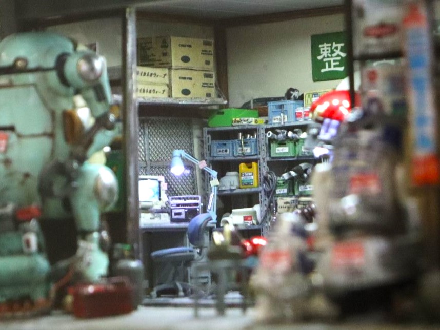 ジオラマ作品「小林メカトロ商会」内部
