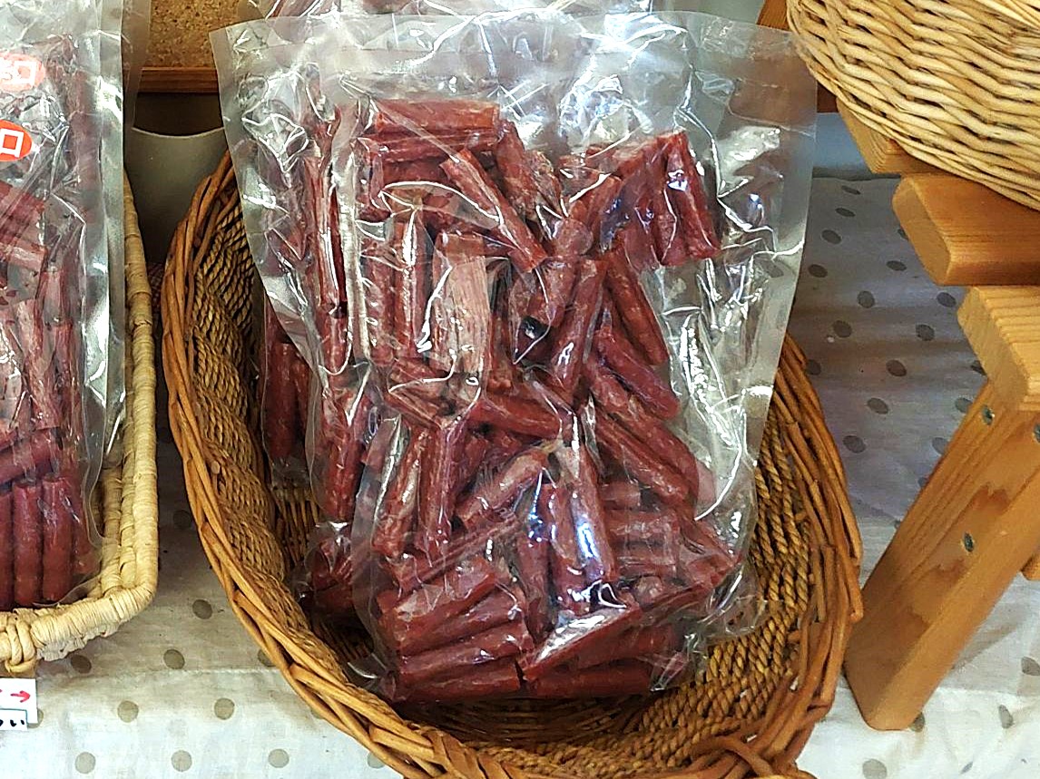 ドライソーセージ大袋500ｇ（1080円）