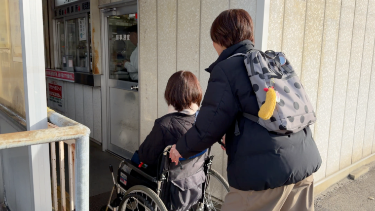 いい電の改札口