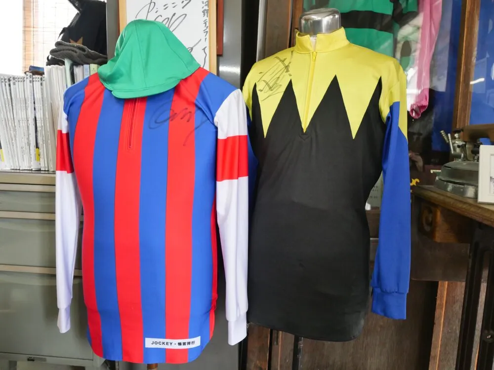 競馬の彩り“勝負服”を仕立てる職人たち。「河野テーラー」100年超の手仕事