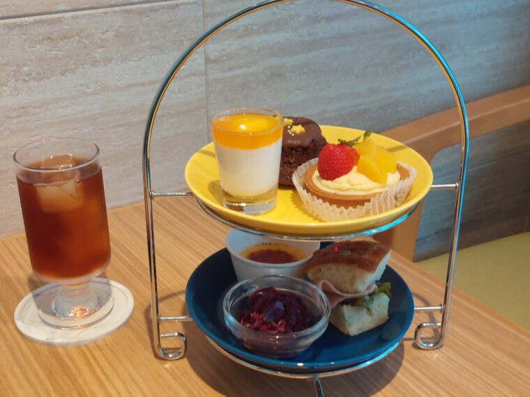 ゴッホのアフタヌーンティ