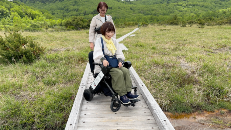 こんなに細い木道でも回転でき方向を変えることができました