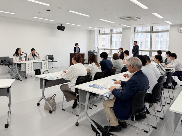 講習後の質疑応答。それぞれの接客現場を想定した具体的な質問が交わされました 。
